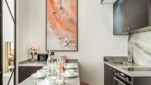 French & Chic image 11