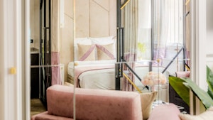 French & Chic image 9