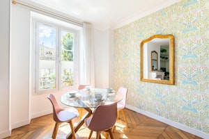 Parisian Ease image 13