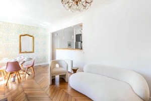 Parisian Ease image 5