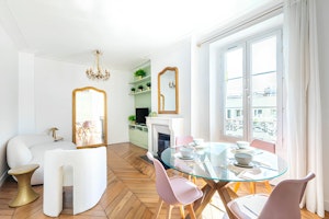 Parisian Ease image 1