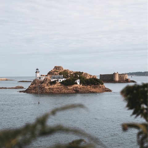 Discover the wonders of Brittany, including the Chateau du Taureau, Batz Island, as well as the beautiful beaches