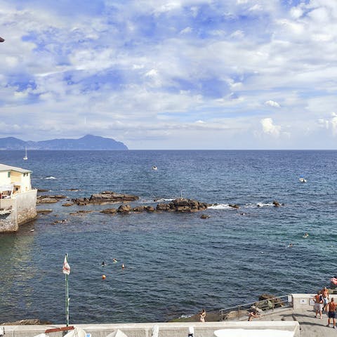 Marvel at the stunning views of the Boccadasse Bay from your window 