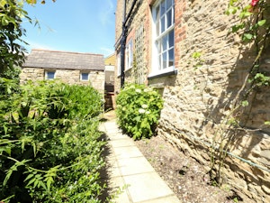 Breezy Cottage image 9