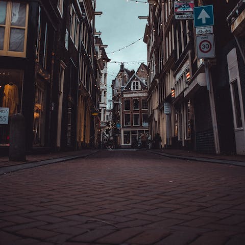 Walk twenty minutes to the cute town centre of Mechelen