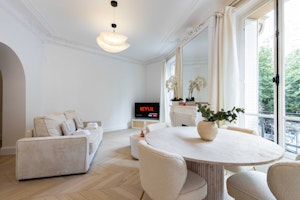 Refined Parisian Oasis image 4