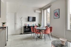 Marais Modern image 12