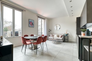 Marais Modern image 10