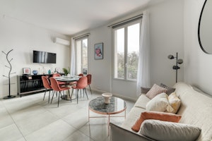 Marais Modern image 1