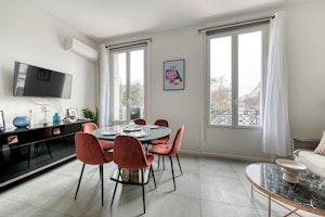Marais Modern image 3