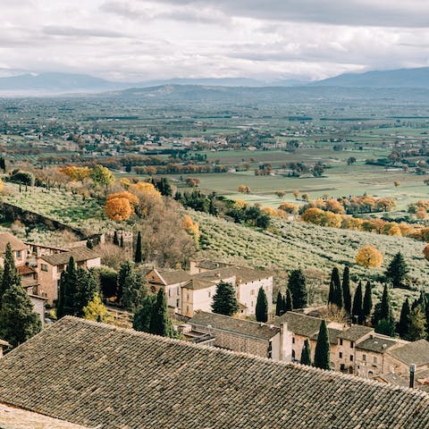 Take in the sights of Umbria's sprawling beauty