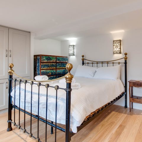Sleep soundly in cosy bedrooms