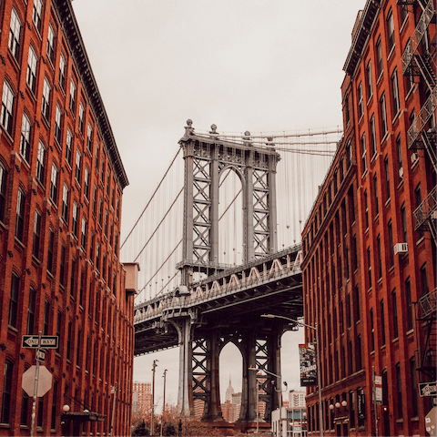 Hop on the subway to Dumbo and explore the bohemian bars and restaurants