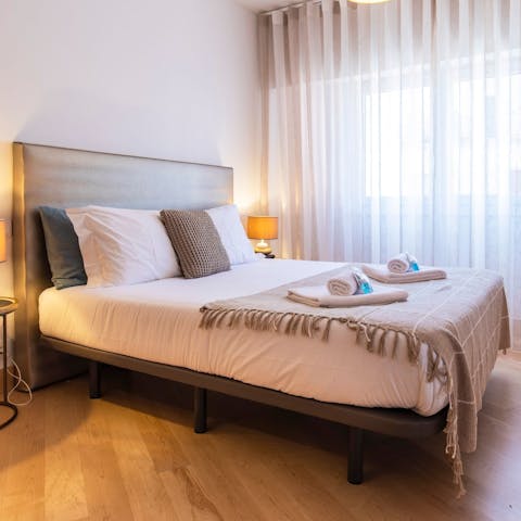 Enjoy an uninterrupted night's sleep in the quiet residential neighbourhood of Graça