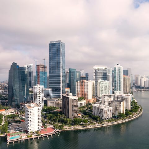 Experience the best of Miami culture and enjoy its vibrant nightlife 