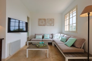 A Riviera Story image 6