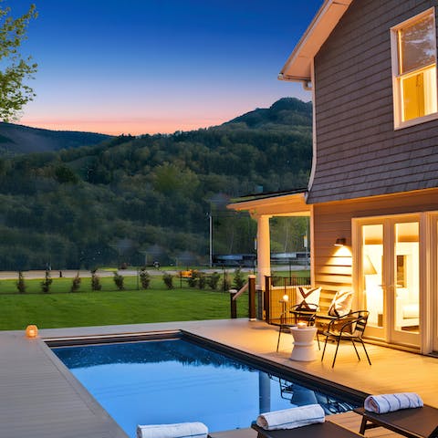 Enjoy the hot tub and pool outside – or simply take in the views of Hunter Mountain