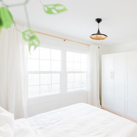 Take in the California sunshine from your airy, light-drenched bedroom