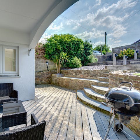 Barbecue on the semi-covered deck
