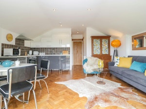 Dundry Dream image 6
