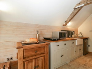 The Thatched Barn image 10