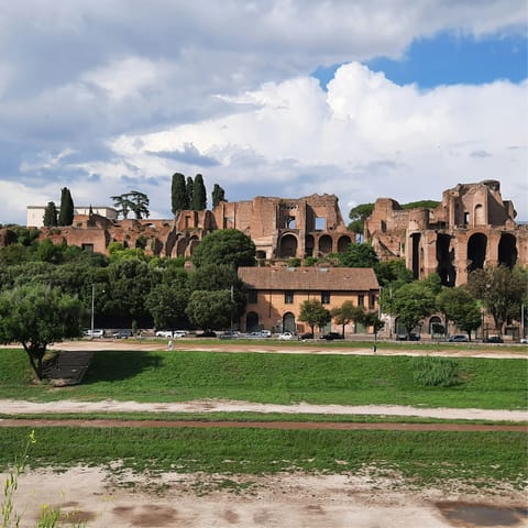 Stroll ten minutes to Circus Maximus, then head to the Colosseum