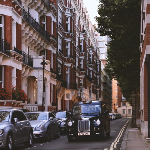 Stay in charming Marylebone, only a five-minute walk from Baker Street