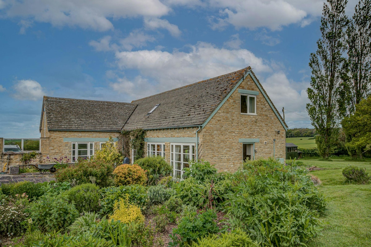 Begbroke Charm, South East