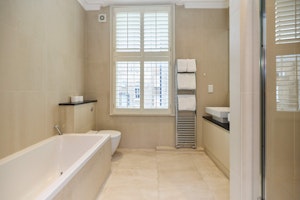 Royal Road Stay image 12