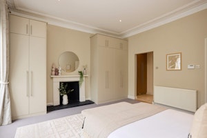 Royal Road Stay image 11