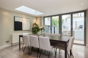 Royal Road Stay image 8
