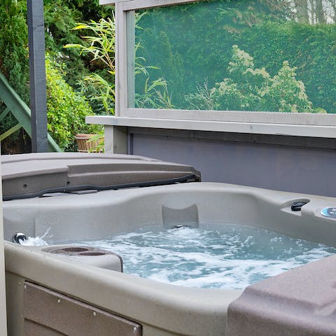 Retire to the hot tub and bask in the tranquillity of the local area