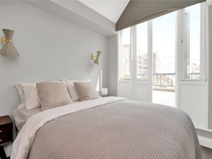 The Kensington Crown image 10