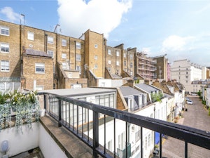 The Kensington Crown image 5