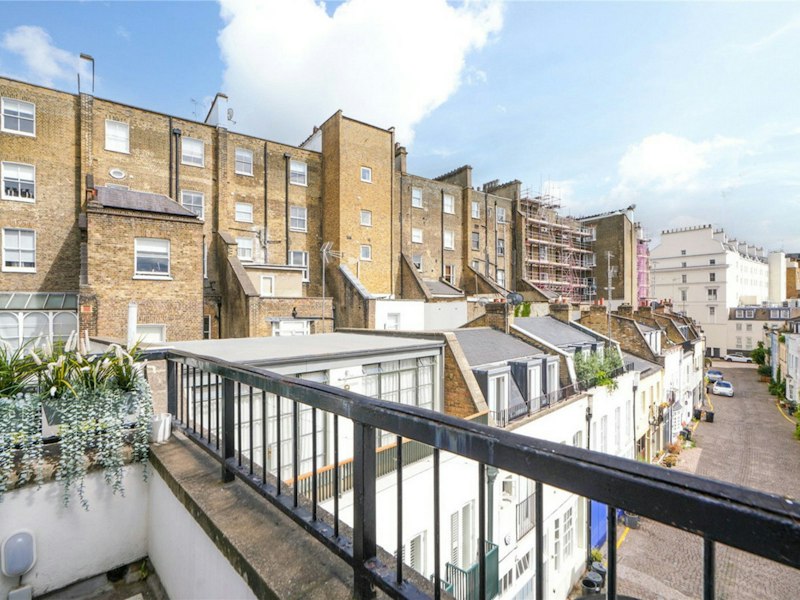 The Kensington Crown additional image