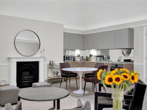 The Kensington Crown image 4