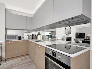 The Kensington Crown image 3
