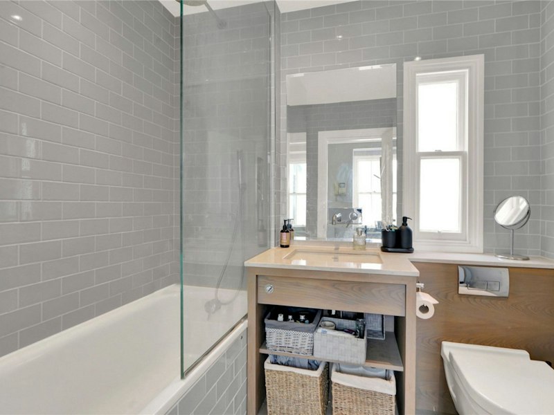 The Kensington Crown additional image