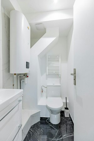 Charming Salon image 13