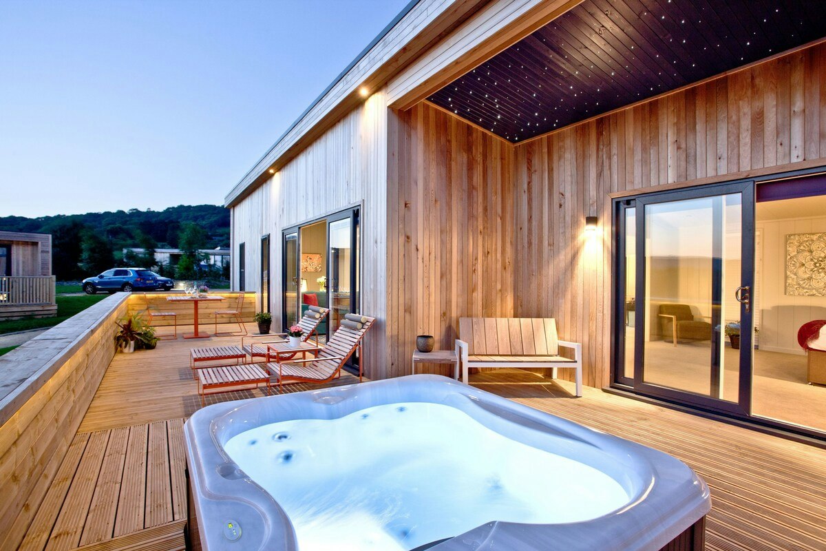 Trailblazer Cottage, South West England