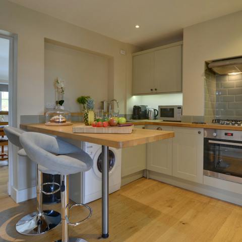 Start your days with an English fry up at the breakfast bar