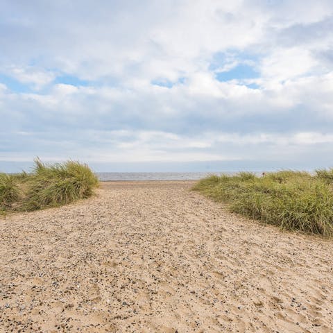 Stroll over to the sandy Pakefield Beach in a matter of minutes and have an invigorating swim