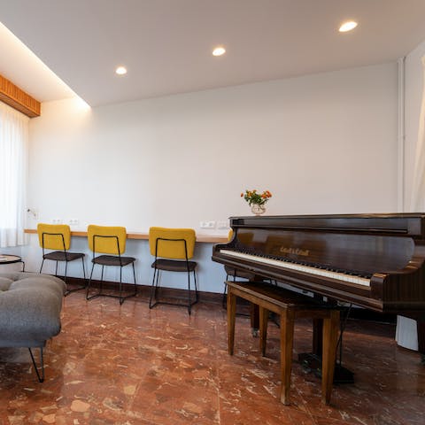 Impress guests with a sing-song on the baby grand piano