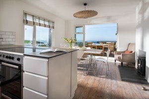 Porth View image 9