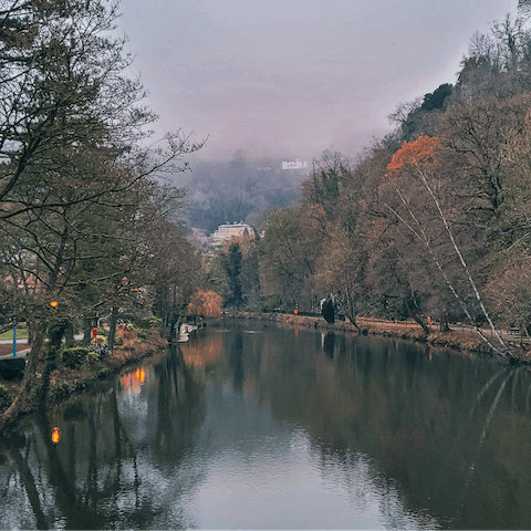Stay just a five-minute drive from Matlock and drift down the river on a boat before tucking into fish and chips