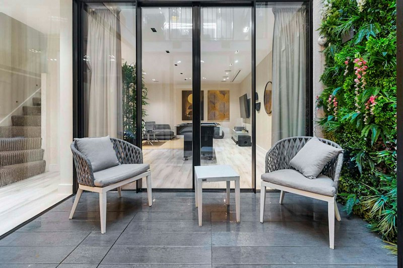 Notting Hill Reverie main image
