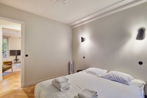Haussmann Avenue image 14