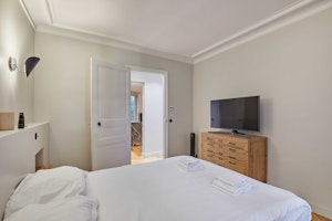Haussmann Avenue image 12