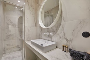 Haussmann Avenue image 3