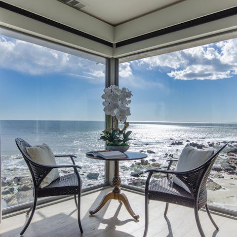 Serve breakfast in one of the many spots at the address that looks out to the Pacific Ocean
